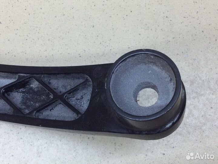 Поводок стеклоочистителя передний правый Hyundai