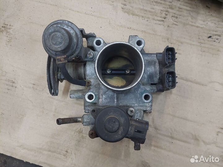 Дросельная заслонка Nissan Primera p11 1.8