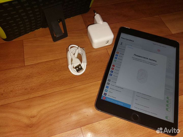 iPad mini 3 cellular отличный