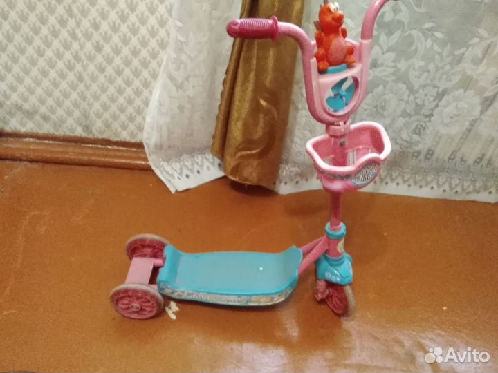 Самокат детский и велосипед трёхколёсный