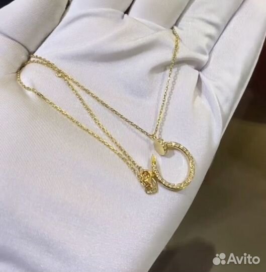 Золотой кулон Cartier