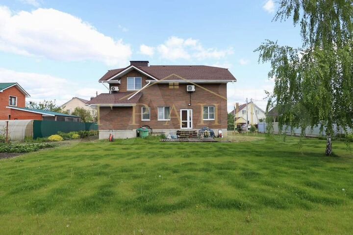 Коттедж 190 м² на участке 15 сот.