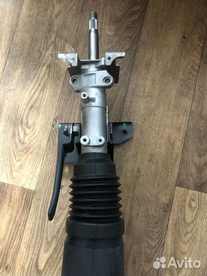 Рулевая колонка isuzu NMR 85