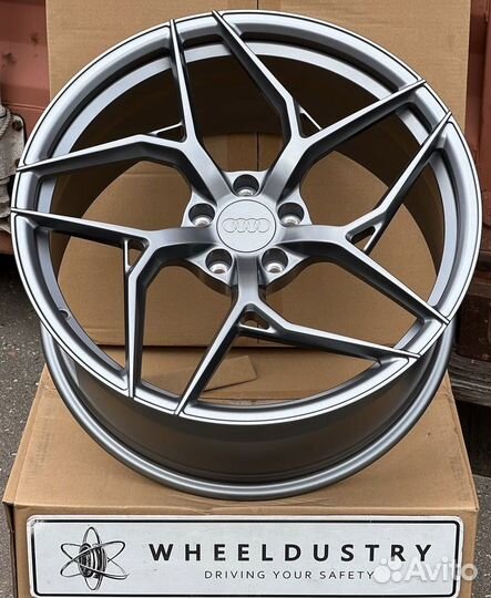 Кованые диски Audi S5 R20