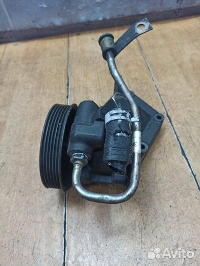 Насос гидроусилителя руля Ford Fiesta L1V 2001