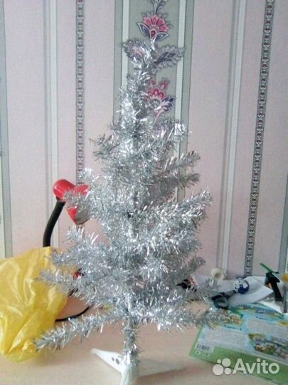 Ёлка из мишуры