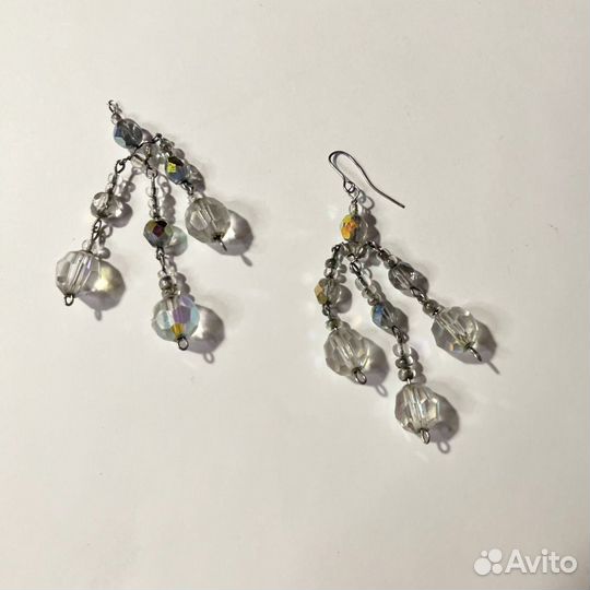 Серьги с переливающимися как бриллианты бусинами
