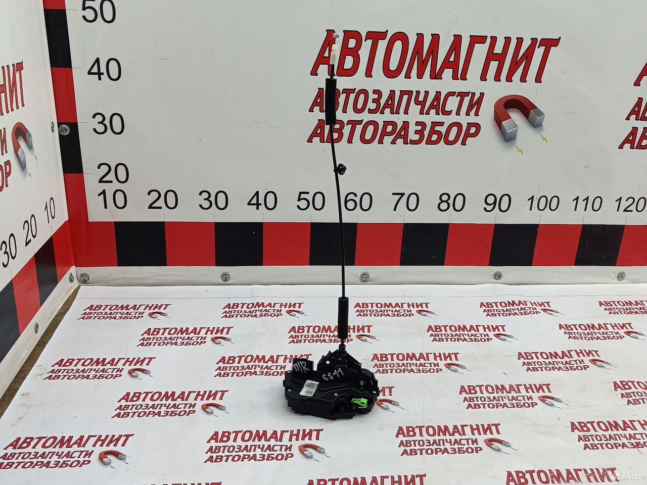 Замок двери передний правый Geely Emgrand SS11