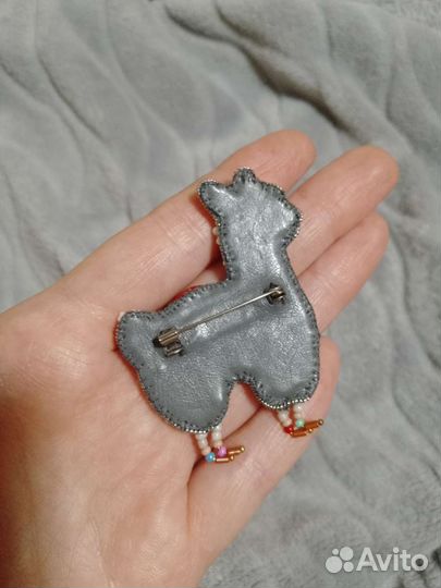 Брошь из бисера