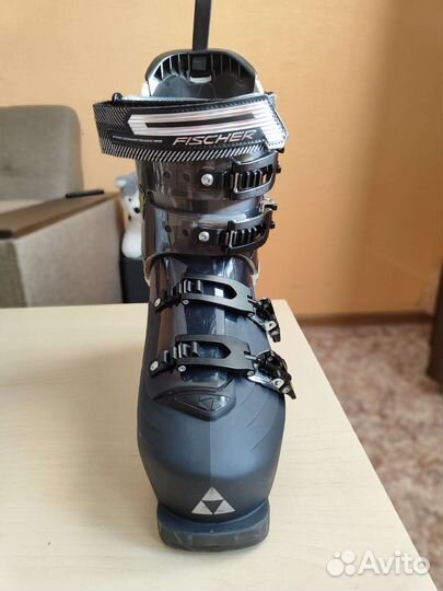 Горнолыжные ботинки 42 43 размер