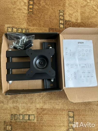 Кронштейн для телевизора поворотный