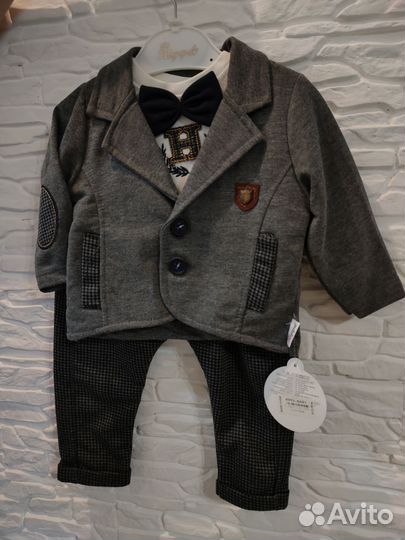 Костюм тройка