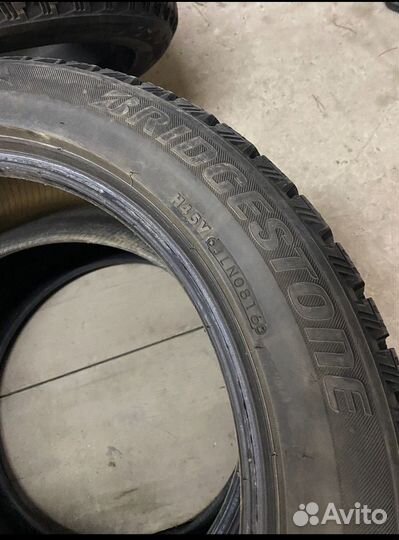 Bridgestone Blizzak Spike-01 235/50 R18 101