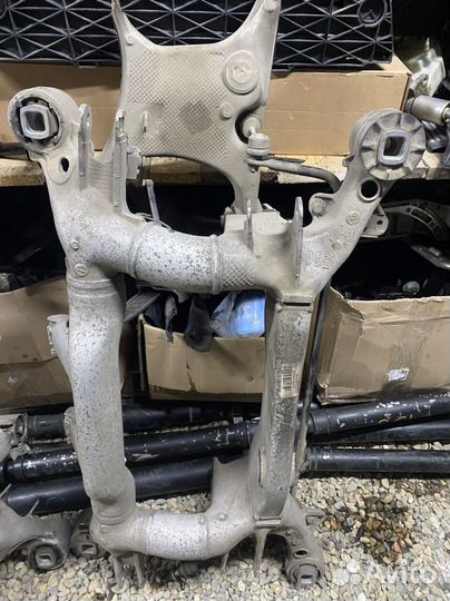 BMW E60 Подрамник задний, балка задняя