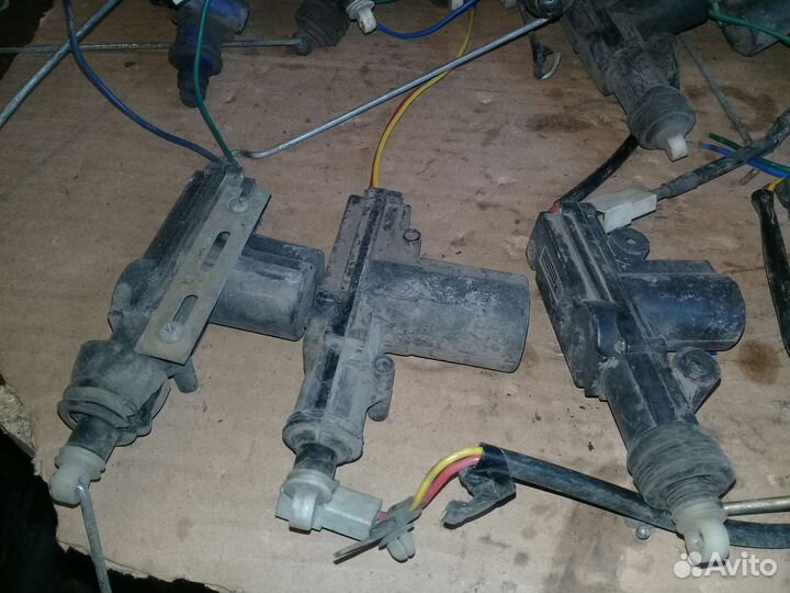 Замок центральный на сигнализацию