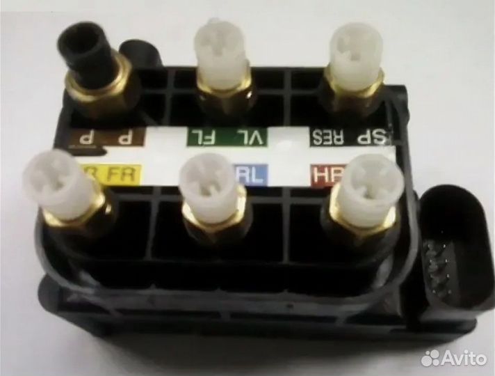 Блок клапанов пневмоподвески для Mercedes W212