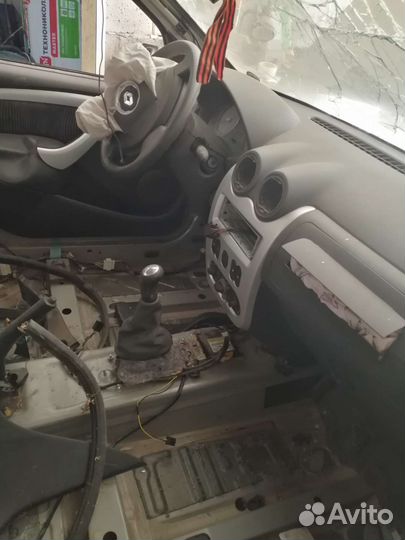 Renault logan в разборе