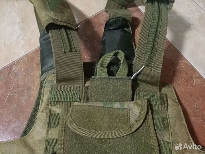 Разгрузочный жилет армейский