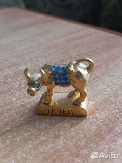 Позолоченная статуэтка Телец