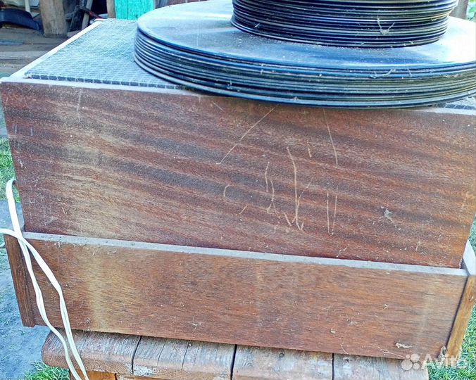 Проигрыватель винила Россия-323 с пластинками