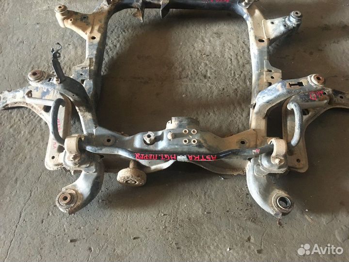 Стабилизатор передний (Opel Astra)