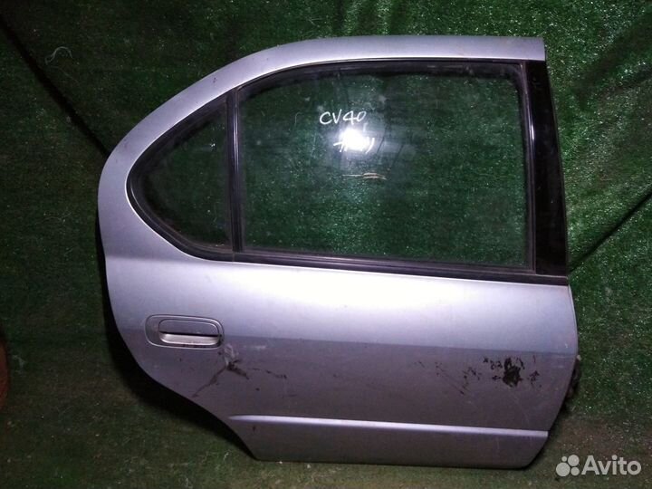 Дверь задняя правая Toyota Camry SV40 Пустая