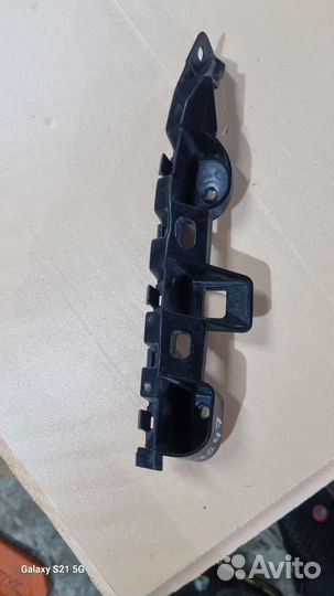 Направляющая для переднего бампера на VW-Passt b7