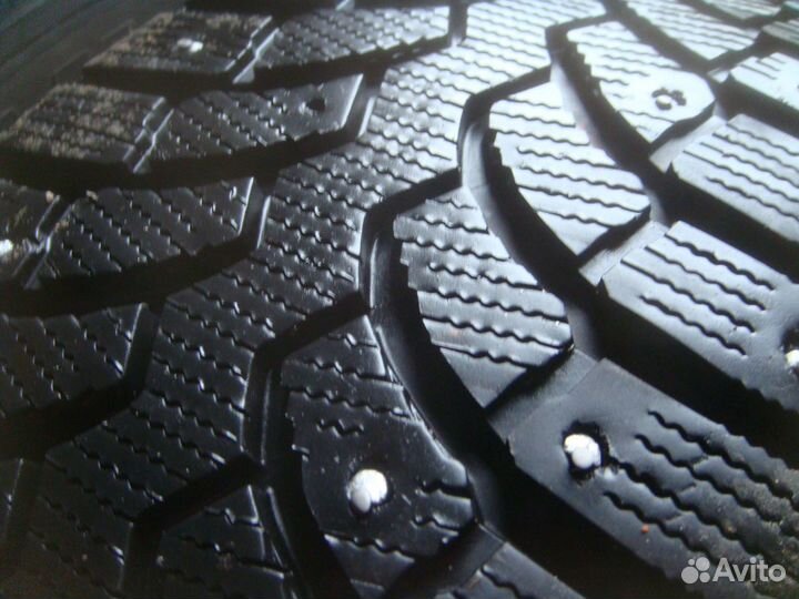 Bridgestone Blizzak Spike-01 225/65 R17