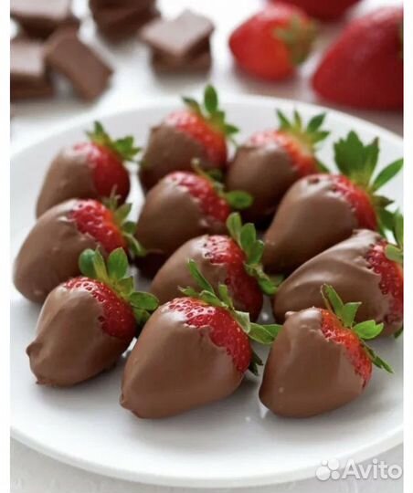 Клубника в шоколаде букеты,тортики