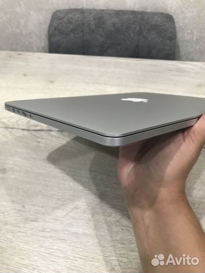 Macbook pro 13 2015 i5 250Gb SSD