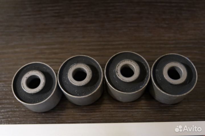 Сайлентблок переднего нижнего рычага rexton I