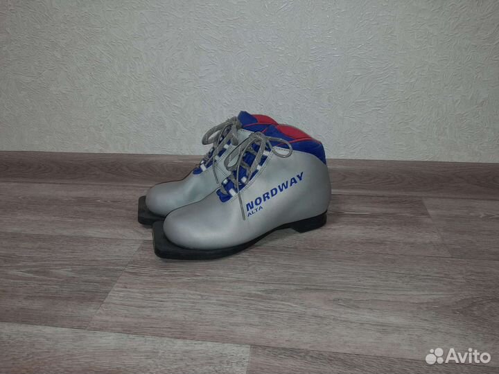 Лыжные ботинки nordway alta 35 размера
