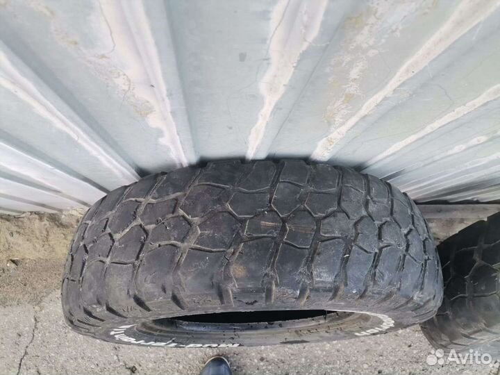 Bfgoodrich Mud-Terrain T/A KM2 225/75 R16