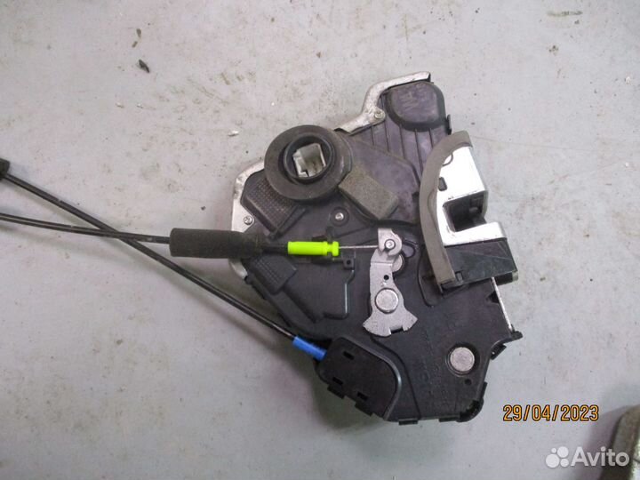 Замок передний правый тойота лексус