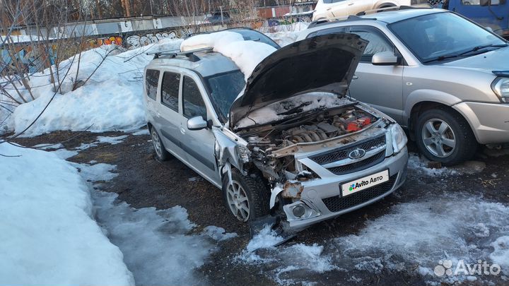 LADA Largus 1.6 МТ, 2014, битый, 166 000 км