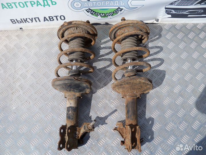 Амортизатор передний Nissan Maxima A32 1995г