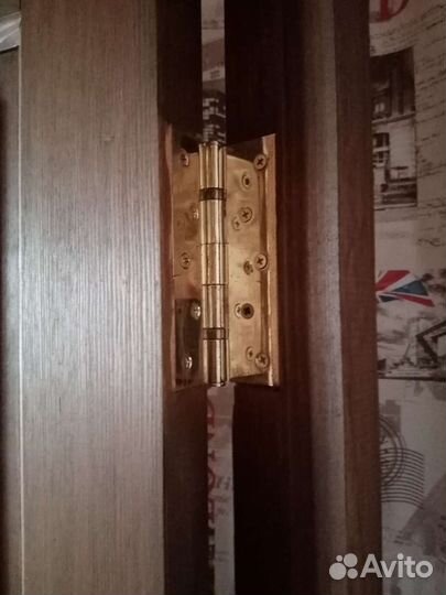 Дверь входная деревянная массив