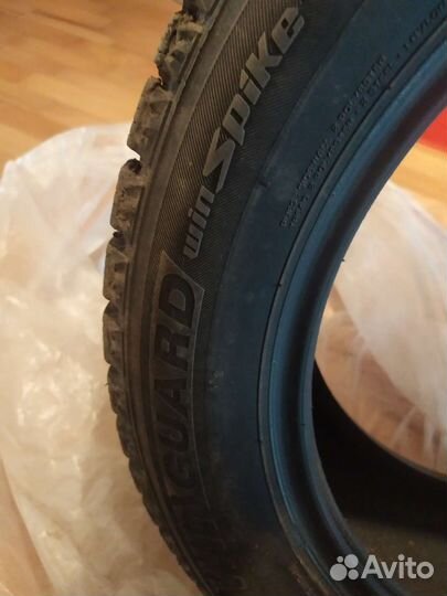Roadstone Winguard Spike 215/55 R17