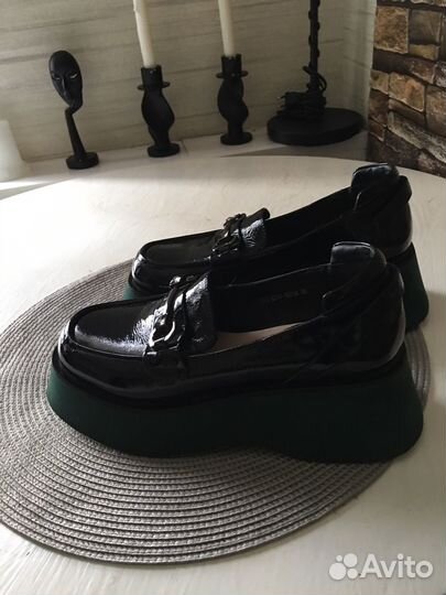 Лоферы женские