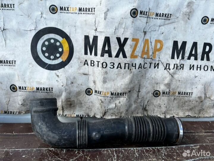 Патрубок воздушного фильтра Peugeot 308 1.6 2009