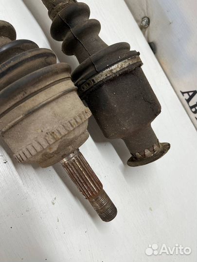 Привод полуось шрус правый Renault symbol Симбол