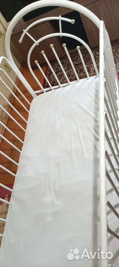 Детская кровать с матрасом