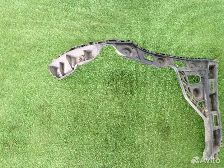 Кронштейн задний бампер задний правый Volkswagen