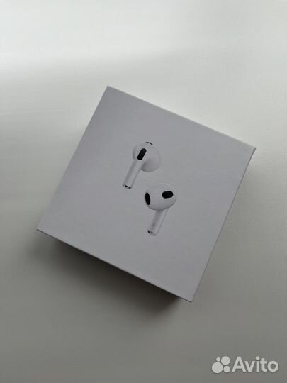 Продаю AirPods 3-го поколения
