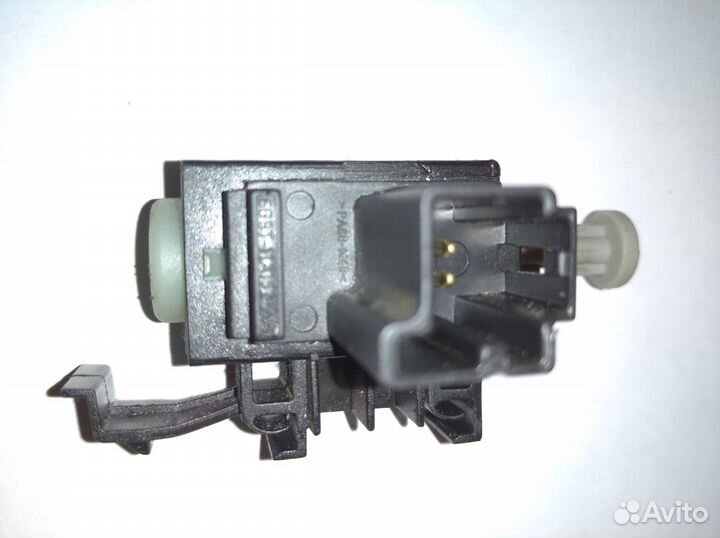 Датчик стоп-сигнала Форд 6G9T-11A152AA