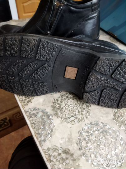 Новые зимние ботинки