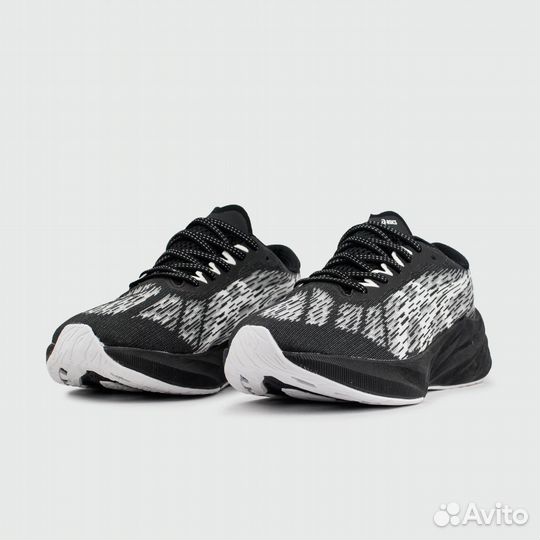 Asics Novoblast 3 TR Black Wh