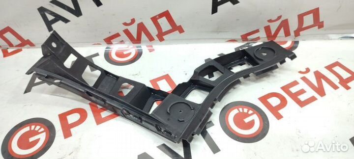 Крепление бампера заднее правое Volkswagen Tiguan