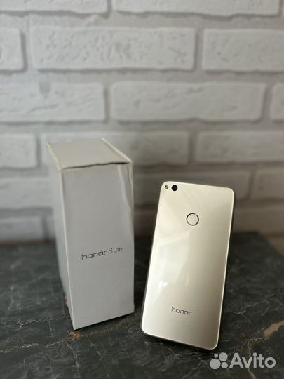 HONOR 8 Lite, 4/32 ГБ