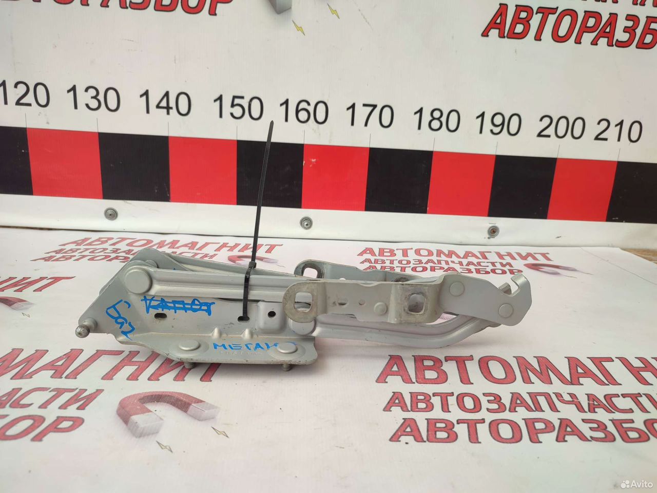 Петли крышки багажника Рено Меган 2